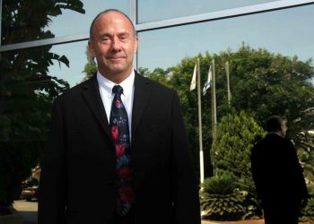 מנכ"ל טאואר סמיקונדקטור ראסל אלוונגר. צילום יחצ