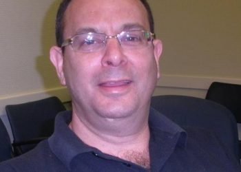 mosh_levinger_square