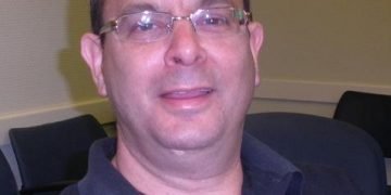 mosh_levinger_square