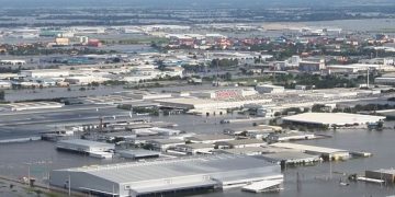 Flooding_of_Rojana_Industrial_Park_Ayutthaya_Thailand_October_2011