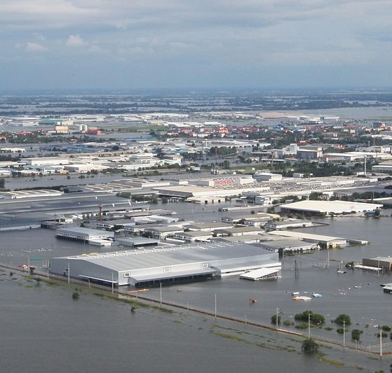 Flooding_of_Rojana_Industrial_Park_Ayutthaya_Thailand_October_2011