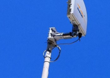 Alvarions_carrier-grade_Wi-Fi_base_station_with_Beamforming_technology_ALBENA