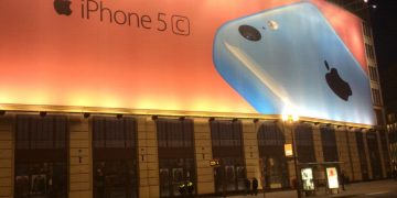 iphone_5c_sign_berlin