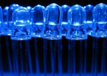 Blue_light_emitting_diodes_over_a_proto-board-375x5001