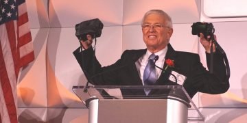 First_Ever_1988__2014_FujiFilm_Digital_Cameras_with_Zoran_Chips_2