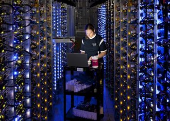 team_data-center_image_726x7261