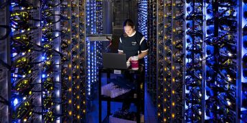 team_data-center_image_726x7261