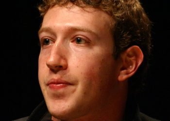 800px-Mark_Zuckerberg_-_South_by_Southwest_2008_-_2-crop1