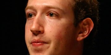 800px-Mark_Zuckerberg_-_South_by_Southwest_2008_-_2-crop1