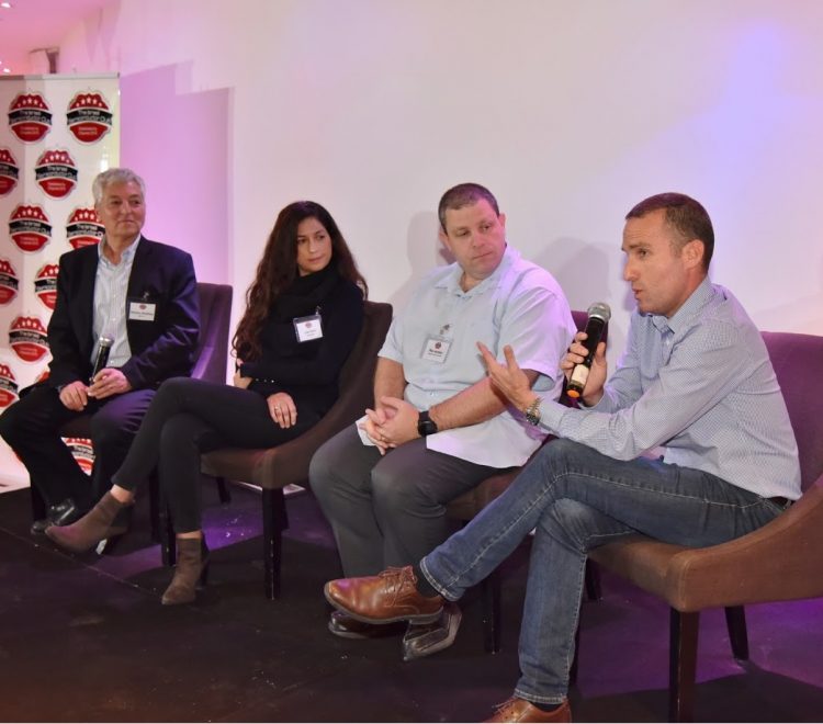 PANEL AUTOMOTIVE AUSTER