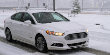 ford_autonomic_car_snow