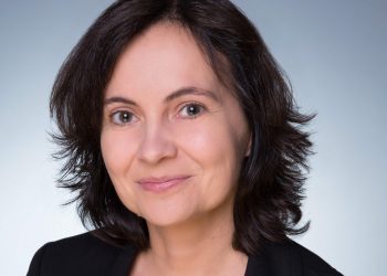 אנגלה ראוצר מנהלת קו המוצרים של מעבדי ARC בסינופסיס העולמית 1