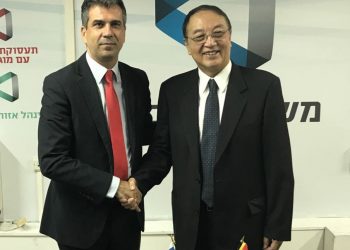 שר הכלכלה ומייסד לנובו