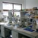 1280px Laboratorium biologia molekularna1