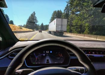 Tesla Autopilot Engaged in Model X 768x5761