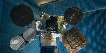 AMOS 6 close up final tests 655x43711