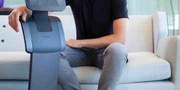 yossi and temi credit Robotemi