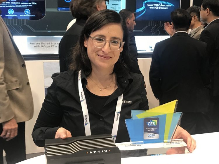 דנה זליצקי, סמנכ"לית השיווק בואנלנס בביתן החברה בתערוכת CES. צילום: אבי בליזובסקי