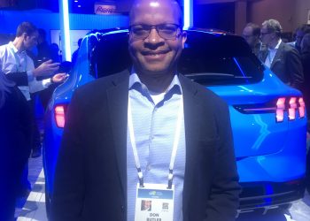 דון באטלר, סגן נשיא בחברת פורד, בכנס CES 2020. צילום: אבי בליזובסקי