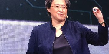 ליסה סו, מנכ"לית AMD, מציגה את השבבים החדשים בתערוכת CES 2020. צילום: אבי בליזובסקי