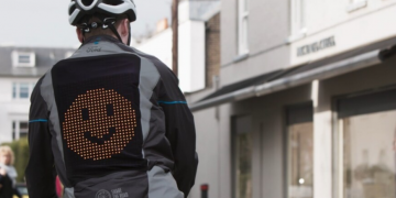 ז'קט אימוג'י לרוכבי אופניים. צילום יחצ פורד