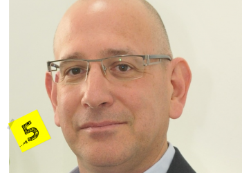 חמש עם  אורי תדמור, נשיא KLA ישראל – לא רק שאנחנו לא מפטרים עובדים, אנחנו מגייסים! לתעשייה הישראלית זו הזדמנות להיכנס לאוטומציה.