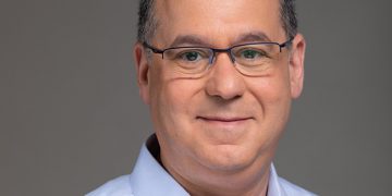 אריק גורדון, מנכ"ל לנדא דיגיטל פרינטינג. צילום: עופר חן