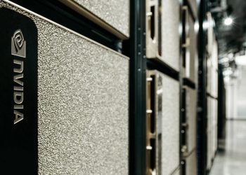 DGX SuperPOD החדש של אנבידיה (הדמייה למעלה), נבנה בפחות מחודש ומכיל יותר מ-2,000 A100 GPUs של אנבידיה, ניצח בכל קטגוריית מדדים של MLPerf לביצועים בקרב מוצרים הזמינים מסחרית.