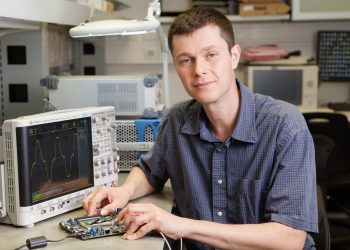 פרופ' אלכס פיש, אוניברסיטת בר-אילן. צילום באדיבותו