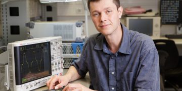 פרופ' אלכס פיש, אוניברסיטת בר-אילן. צילום באדיבותו