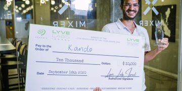 קנדו זוכה בפרס של סיגייט. צילום שני קריו, סיגייט