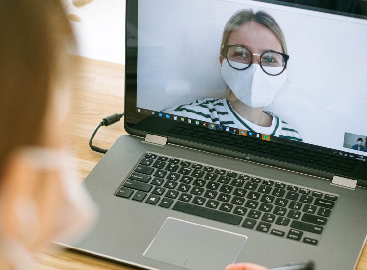 להסתכל בלבן של העיניים… כיצד לצלוח משבר באמצעות תקשורת ארגונית יעילה