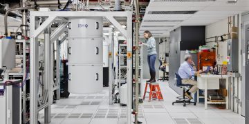 מערכות מחשוב קוונטיות של IBM במעבדה בציריך. קרדיט: באדיבות IBM Research