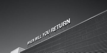 לא טוב היות האדם לבדו  –  על מגיפת הבדידות במקום העבודה