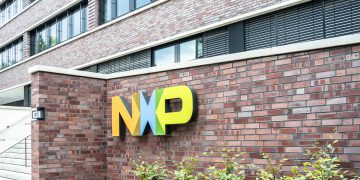 מבנה של NXP בהמבורג, גרמניה. החברה מעסיקה כ-45 אלף עובדים ב-35 מדינות, רובן באירופה. המחשה: depositphotos.com