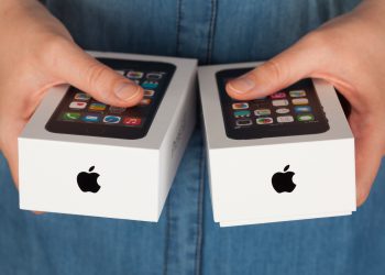 קופסאות אייפון. המחשה: depositphotos.com