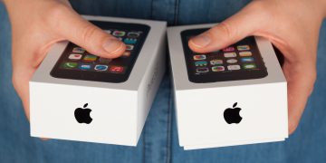 קופסאות אייפון. המחשה: depositphotos.com