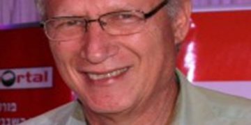 אני מכיר את פט גלסינגר היטב. הייתי המנהל שלו באינטל