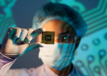 ייצור שבבים. המחשה: depositphotos.com