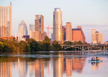 קו הרקיע של אוסטין לפני הסופה. המחשה: depositphotos.com