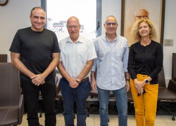 (מימין לשמאל): פרופ' טובה מילוא (דיקאנית הפקולטה למדעים מדויקים באוניברסיטת תל-אביב), פרופ' מאיר פדר, פרופ' אריאל פורת ופרופ' יוסי מטיאס.