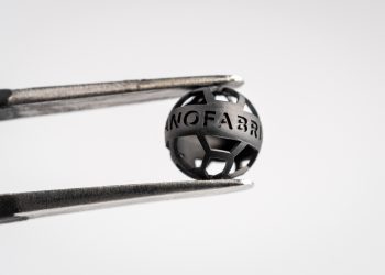 רכיב זעיר בהדפסה תלת-ממד. צילום: ננו-פבריקה