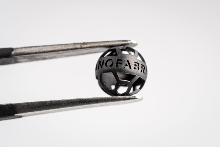 רכיב זעיר בהדפסה תלת-ממד. צילום: ננו-פבריקה