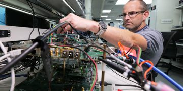 בתוך מרכז הפיתוח של ולנס. צילום יחצ