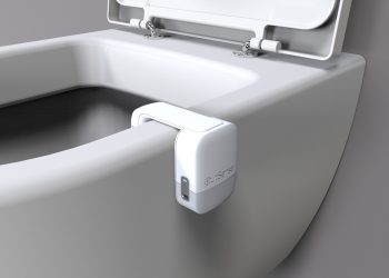 התקן IOT של אאוטסנס המנטר את השירותים כדי לזהות מחלות. צילום יחצ