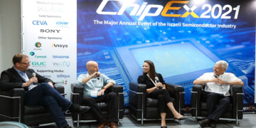 מימין לשמאל: שלמה גרדמן, סמדר דוד, משה שייר, דימה פלדמן צילום: ניב קנטור