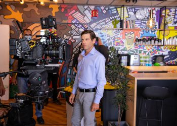 השחקן מיכאל הנגבי בקמפיין גיוס עובדים של מארוול. צילום יחצ