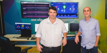 מימין לשמאל_שותפים מייסדים אפסטרים סקיוריטי_ יואב לוי מנכל החברה ויונתן אפל סמנכל טכנולוגיות. צלם: ירין טרנוס