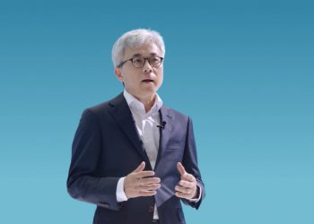 ד"ר זייונג צ'וי, נשיא וראש חטיבת הייצור בסמסונג אלקטרוניקה. צילום יחצ, סמסונג