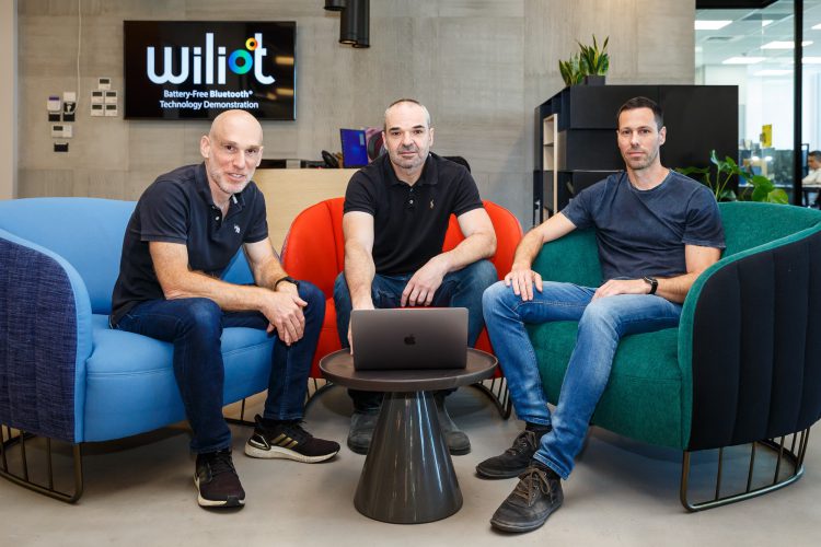 מייסדי WIliot. מימין: אלון יחזקאלי, טל תמיר, ירון אלבוים. צילום: טיטאן מיתוג/ נמרוד גנישר